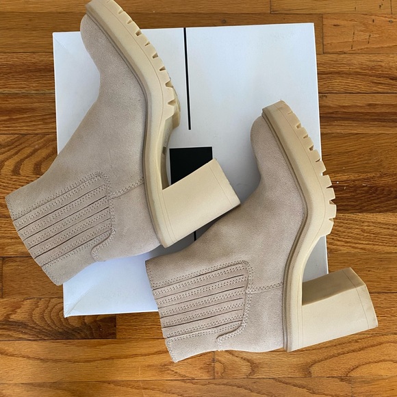 Dolce Vita H2O Caster Booties, Dune Suede, sz 7 - Picture 6 of 12